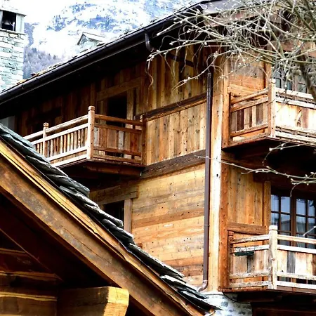 Chateau Blanc Hotel 3*