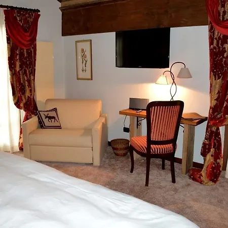 Chateau Blanc Hotel La Thuile